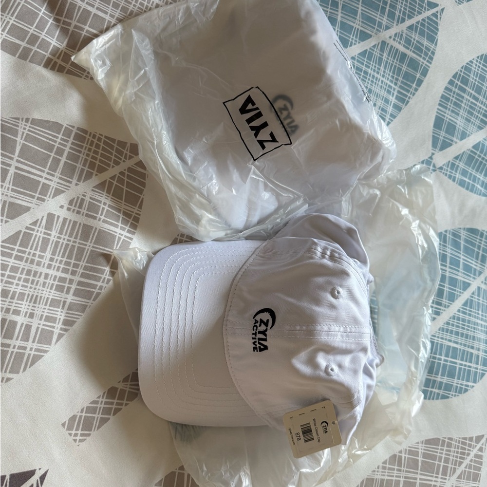 ZYIA Classic White Hat